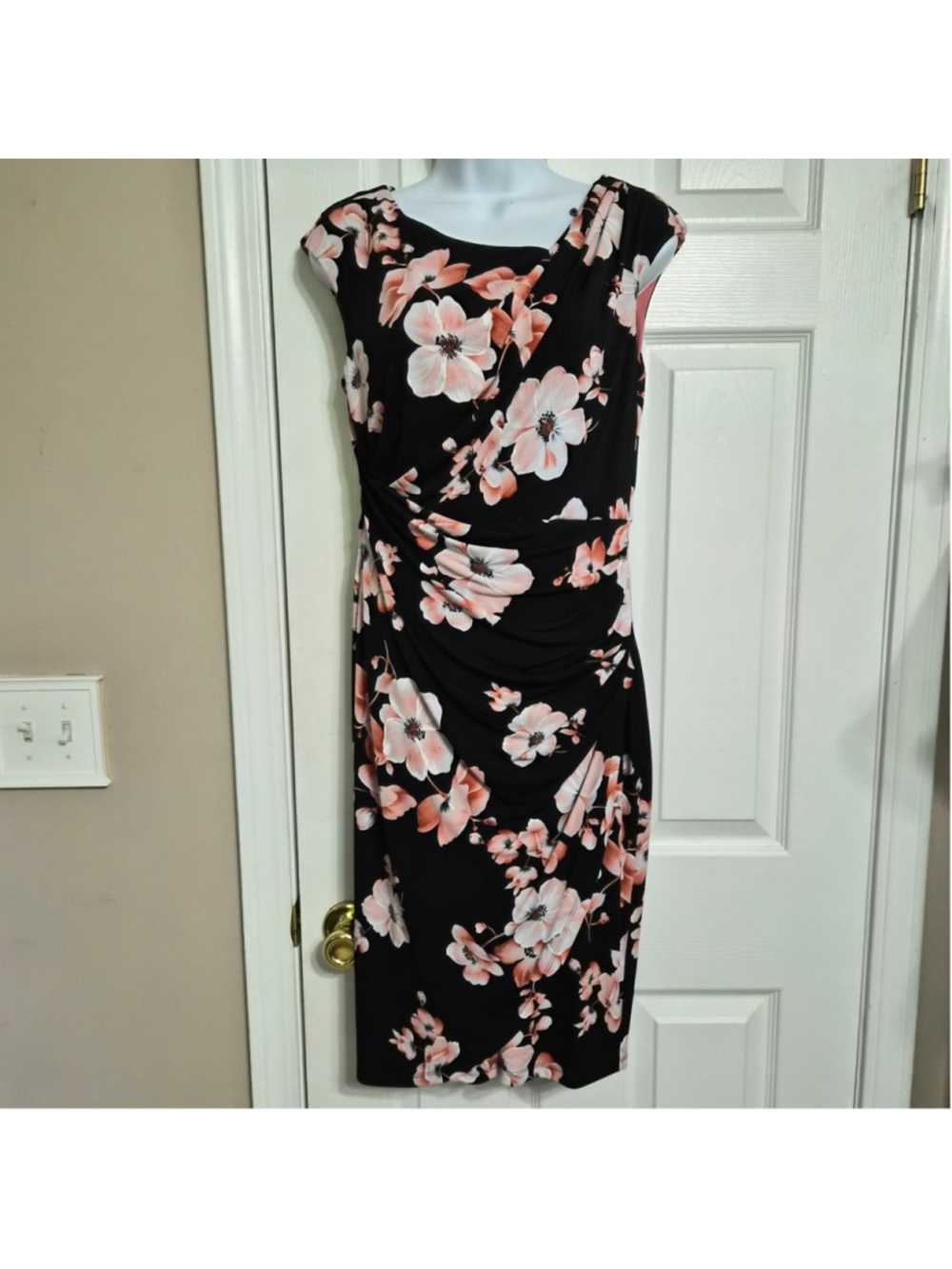 Connected Apparel Fitted Dress With Pink Coral Flowers Gathered Waist Size 4